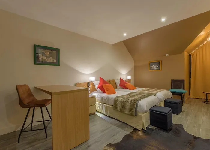 Casa Mir Сен-Лари-Сулан